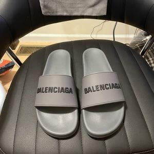 Balenciaga slides w/ dust bag & box